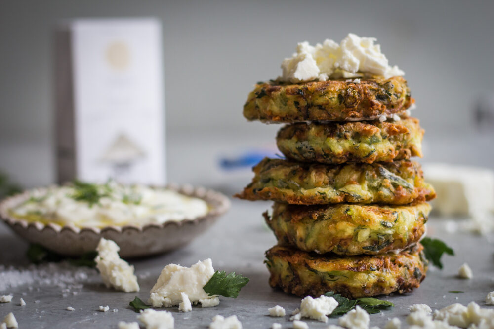 https://www.hungryandfussy.com/wp-content/uploads/2015/09/GREEK-KOLOKITHOKEFTEDES-ZUCCHINI-FETA-AND-HERB-FRITTERS-GLUTEN-FREE-RECIPE-6.jpg